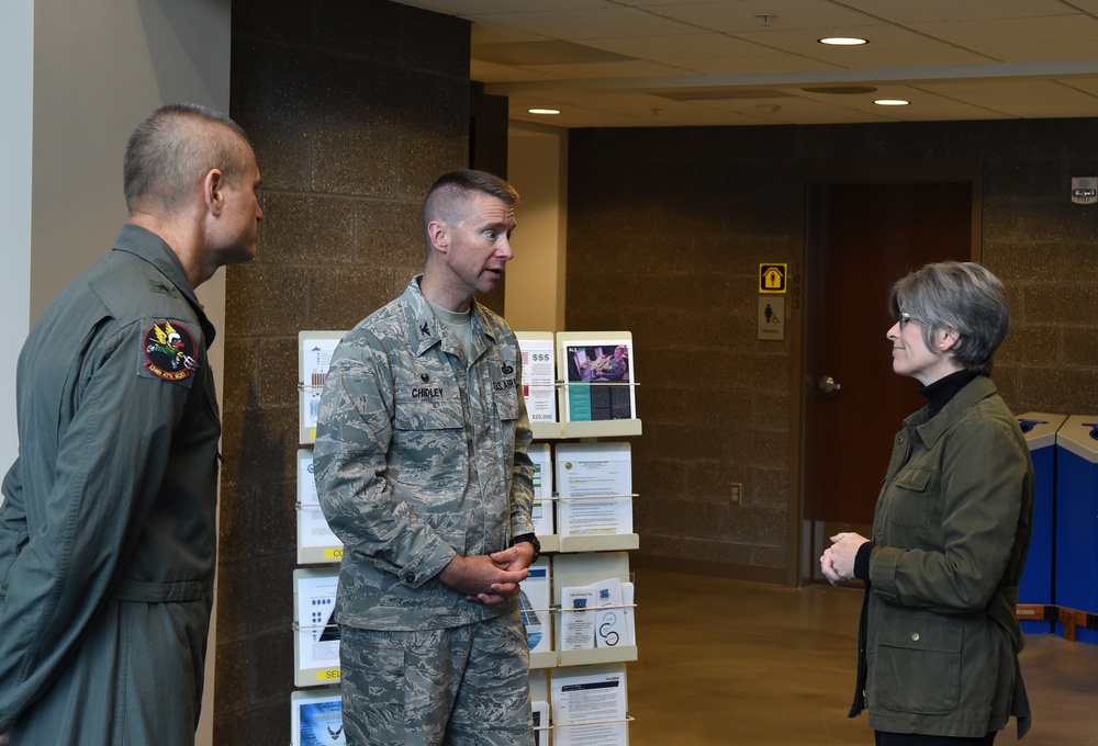 Senator Joni Ernst visits 132d Wing