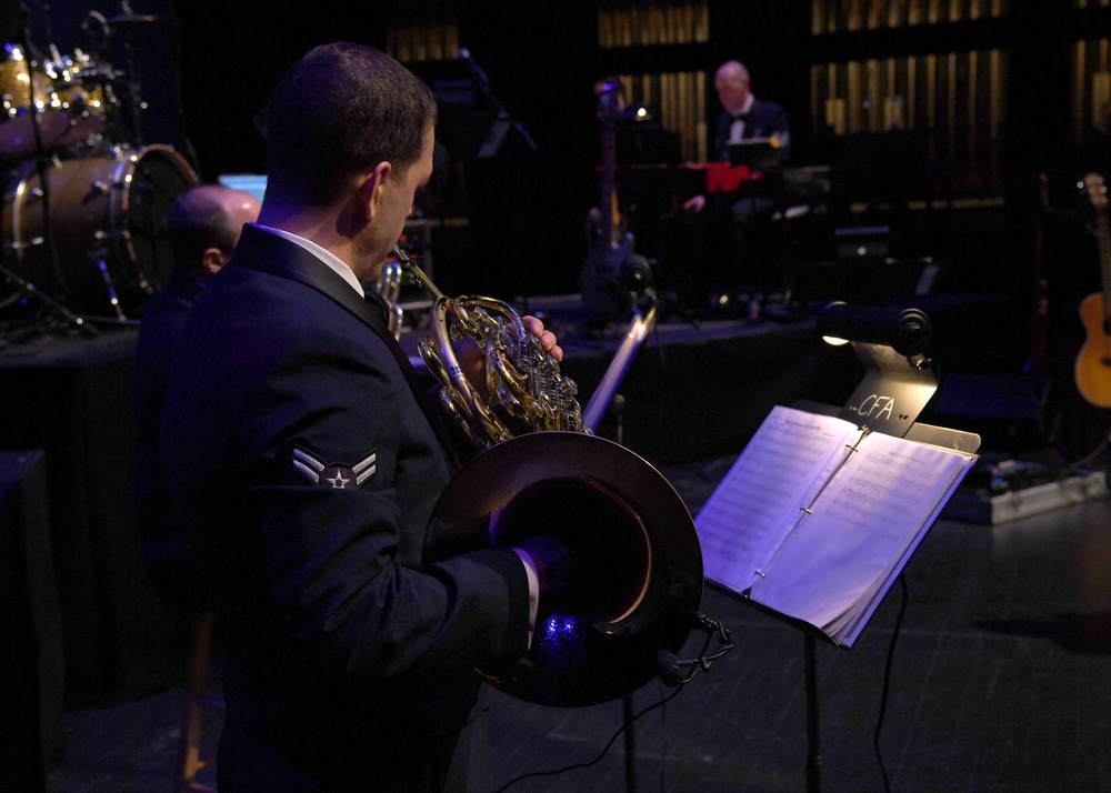 Veterans Day concert tribute from the USAF Heartland of America Band