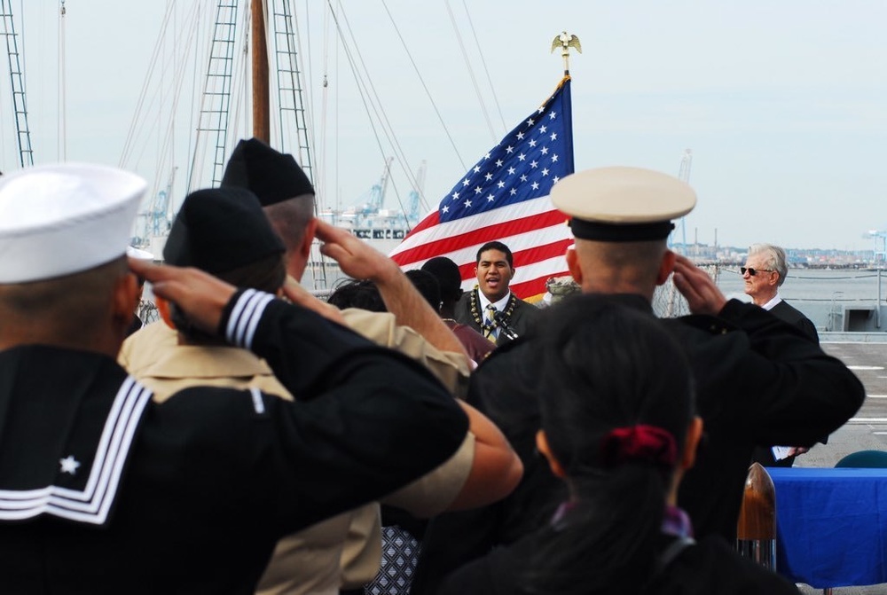 Naval Museum hosts a naturalization ceremony