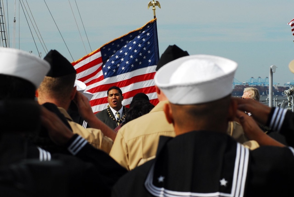 Naval Museum hosts a naturalization ceremony