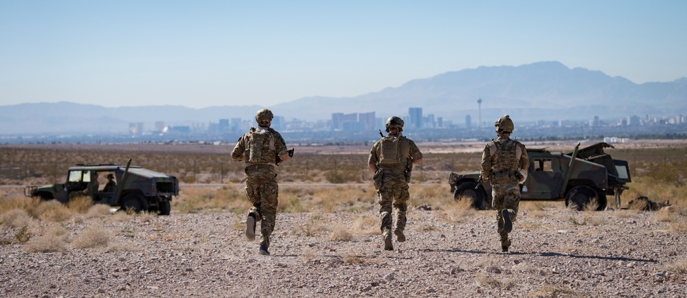 Matt Leinart tours Nellis