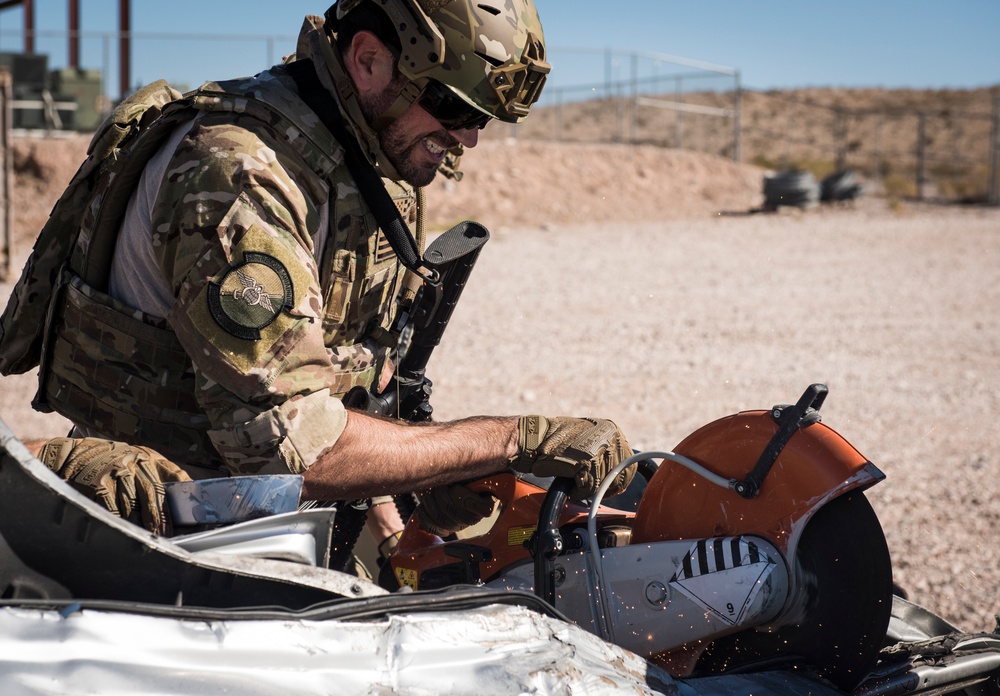 Matt Leinart tours Nellis