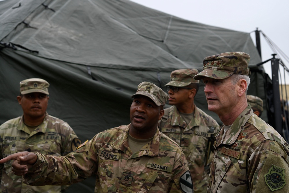 General O' Shaughnessy speaks with Soldiers