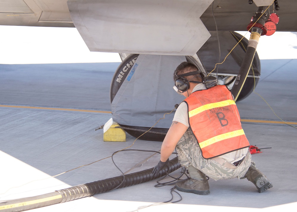 Nellis Airmen perform hot-pit refueling