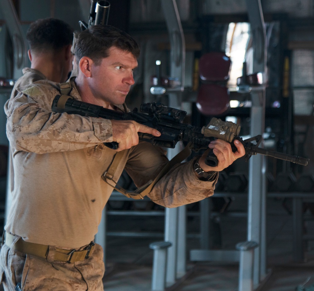 Marines Get Close With Urban Training