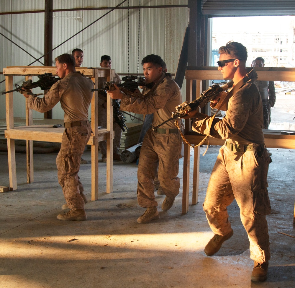 Marines Get Close With Urban Training