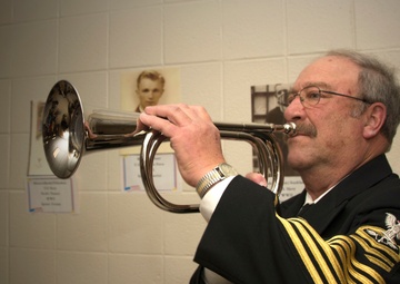 Honoring our veterans: Flying Yankees spend the day with local heroes