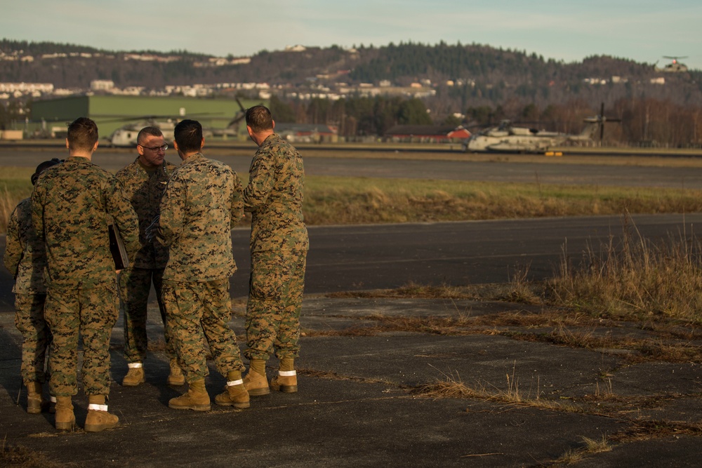 II MIG COMMSTRAT Interviews II MEF CG