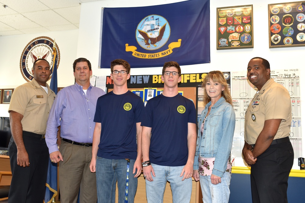 South Texas Twins seek Opportunity in America’s Navy