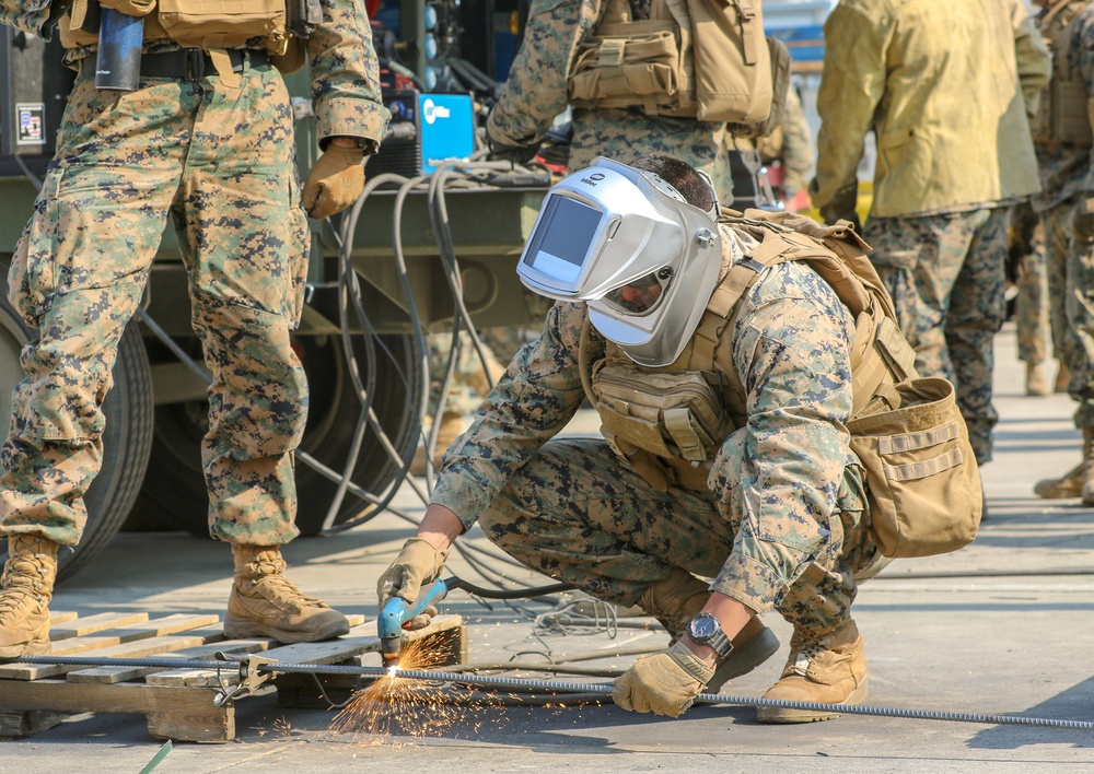 Marines Fortify Southwest Border Fencing