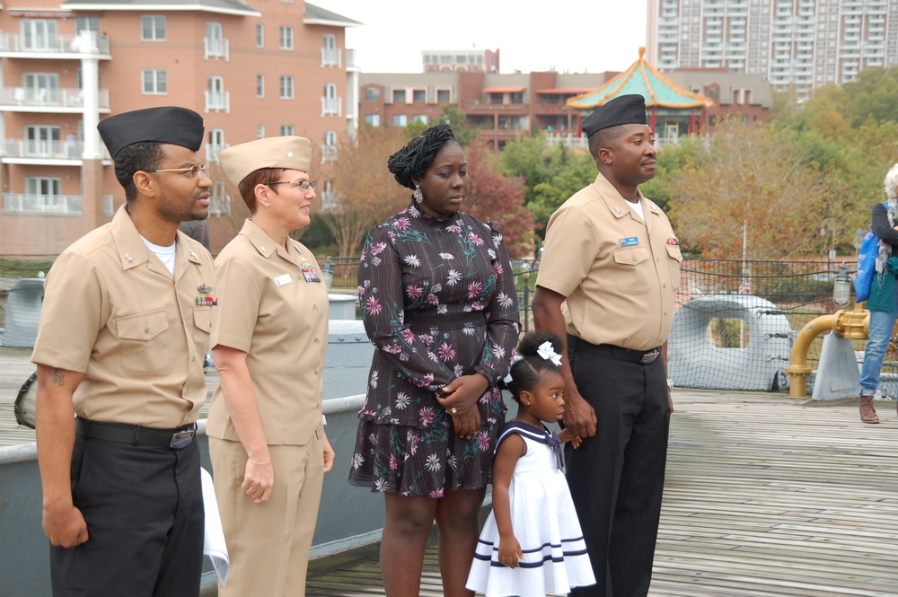 Naval Museum hosts a re-enlistment