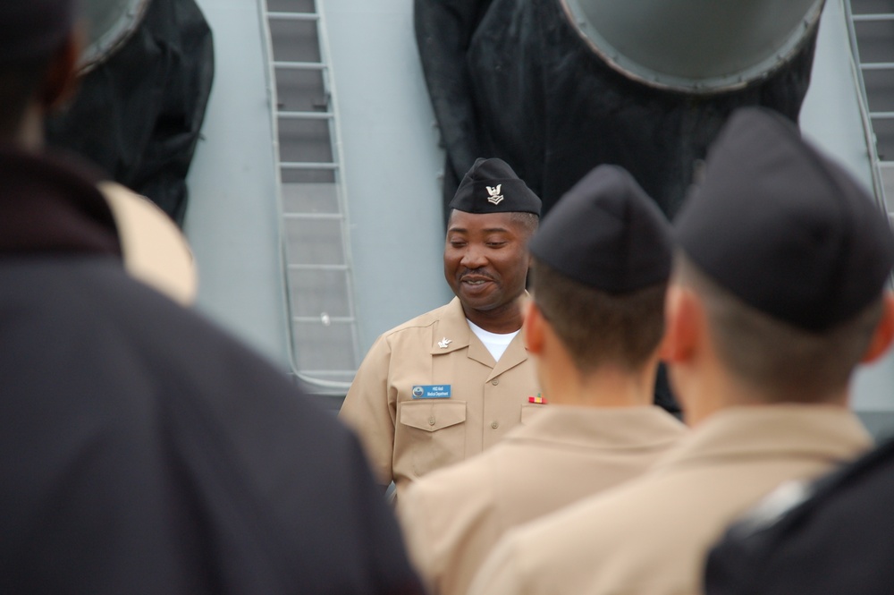 Naval Museum hosts a re-enlistment ceremony