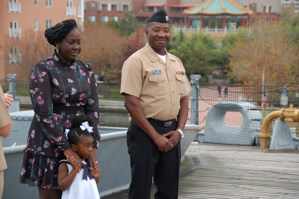 Naval Museum hosts a re-enlistment