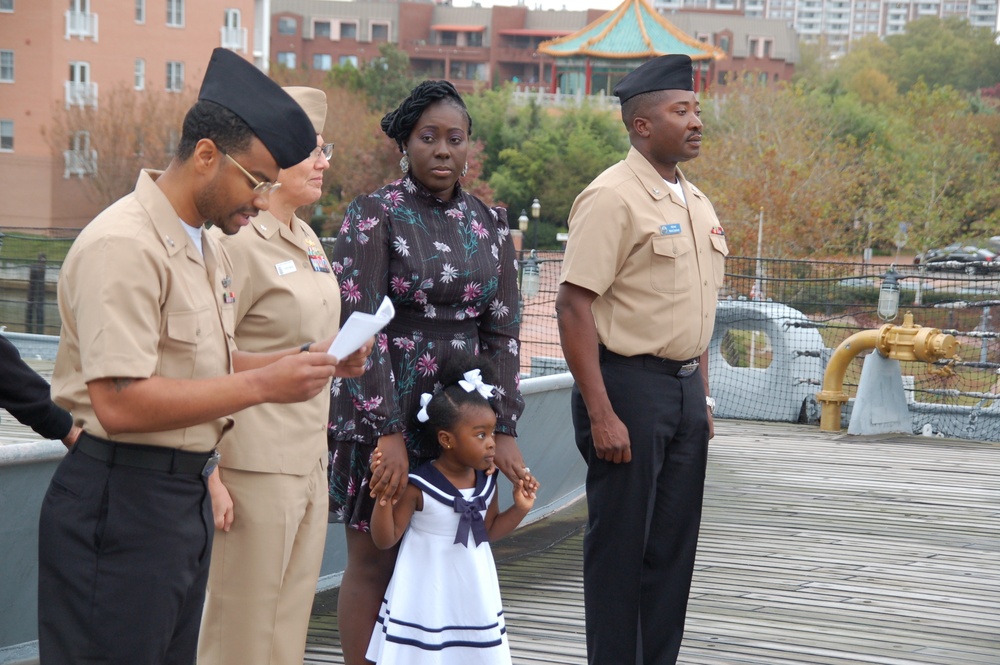 Naval Museum hosts a re-enlistment ceremony