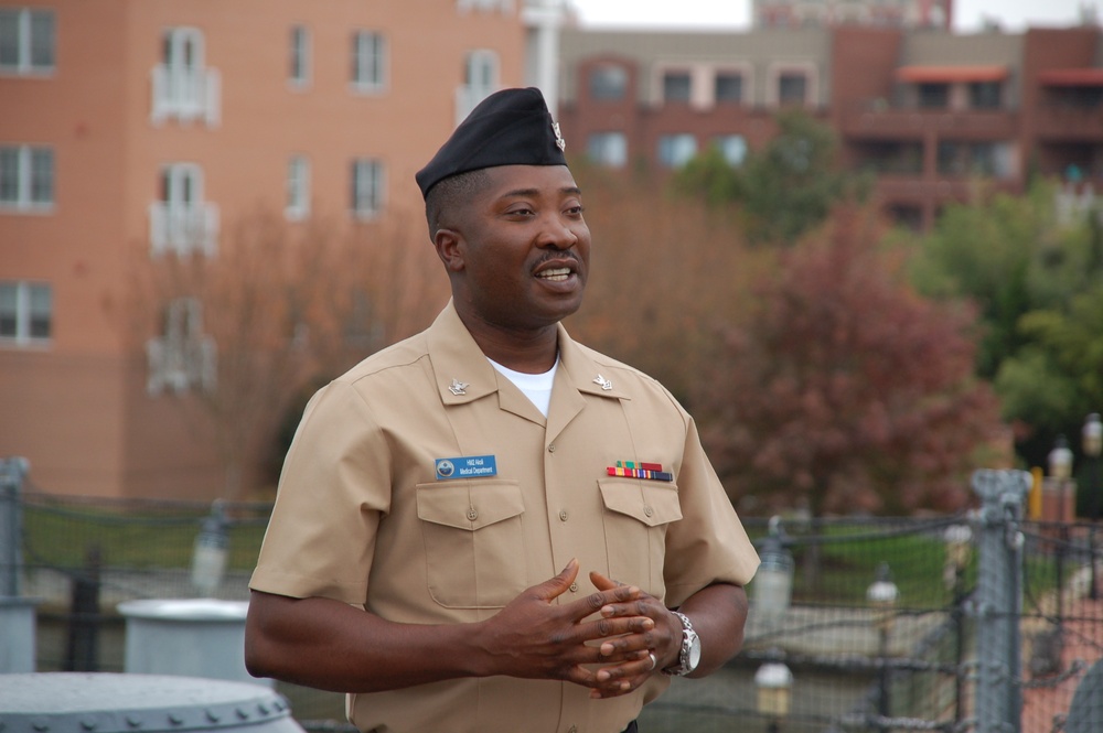 Naval Museum hosts a re-enlistment ceremony