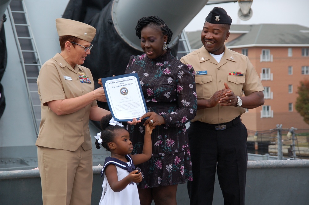 Naval Museum hosts a re-enlistment ceremony