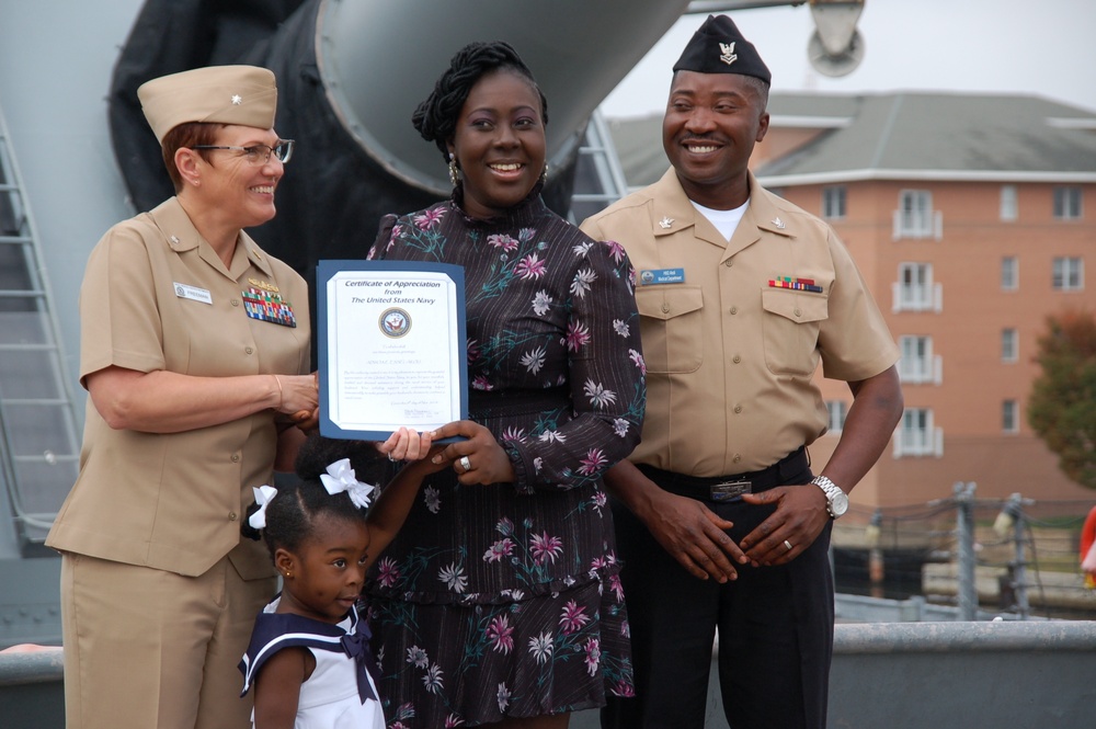 Naval Museum hosts a re-enlistment ceremony