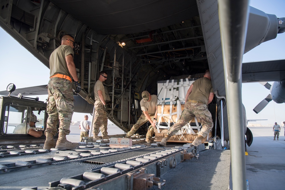 746th EAS performs airdrop operations during Operation Inherent Resolve