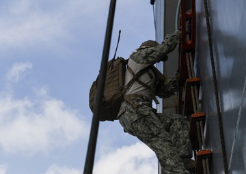 CRS 8 conducts escort mission in Djibouti