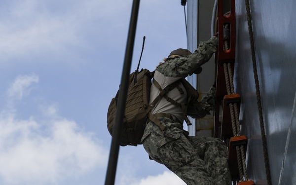 CRS 8 conducts escort mission in Djibouti