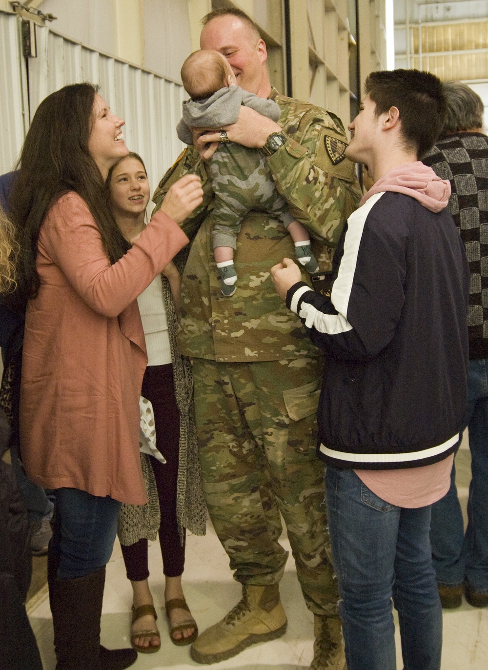 Welcome home dad! It's nice to meet you!