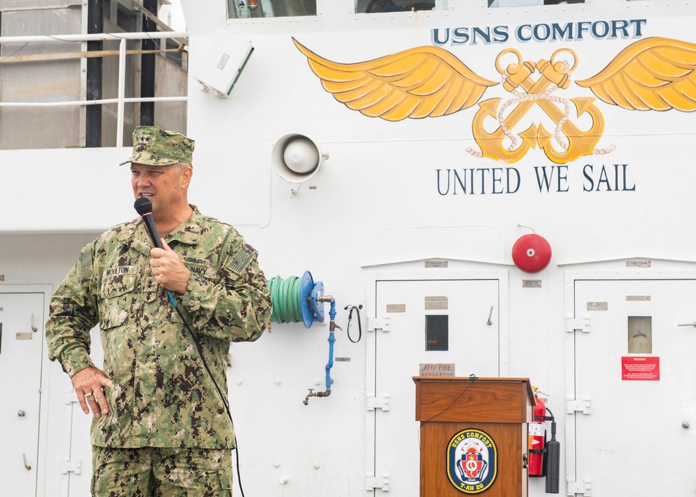 Navy’s Deputy Surgeon General Visits Comfort