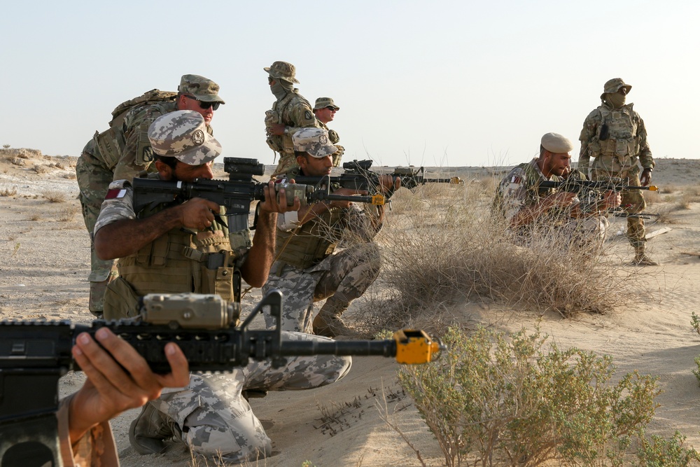 2-198 Infantrymen, Qatari Soldiers Conduct Bunker Clearing Training