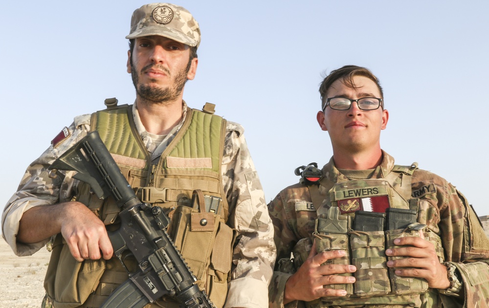 2-198 Infantrymen, Qatari Soldiers Conduct Bunker Clearing Training
