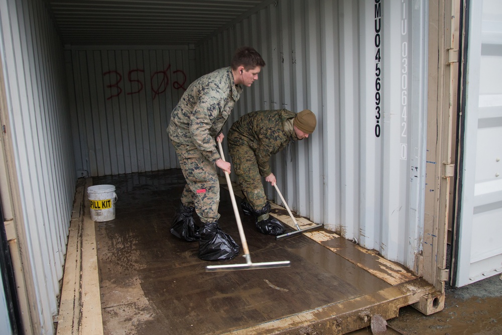 CLB-2 Marines and 2nd Med Bn Sailors Wash Equipment Prior to Storage