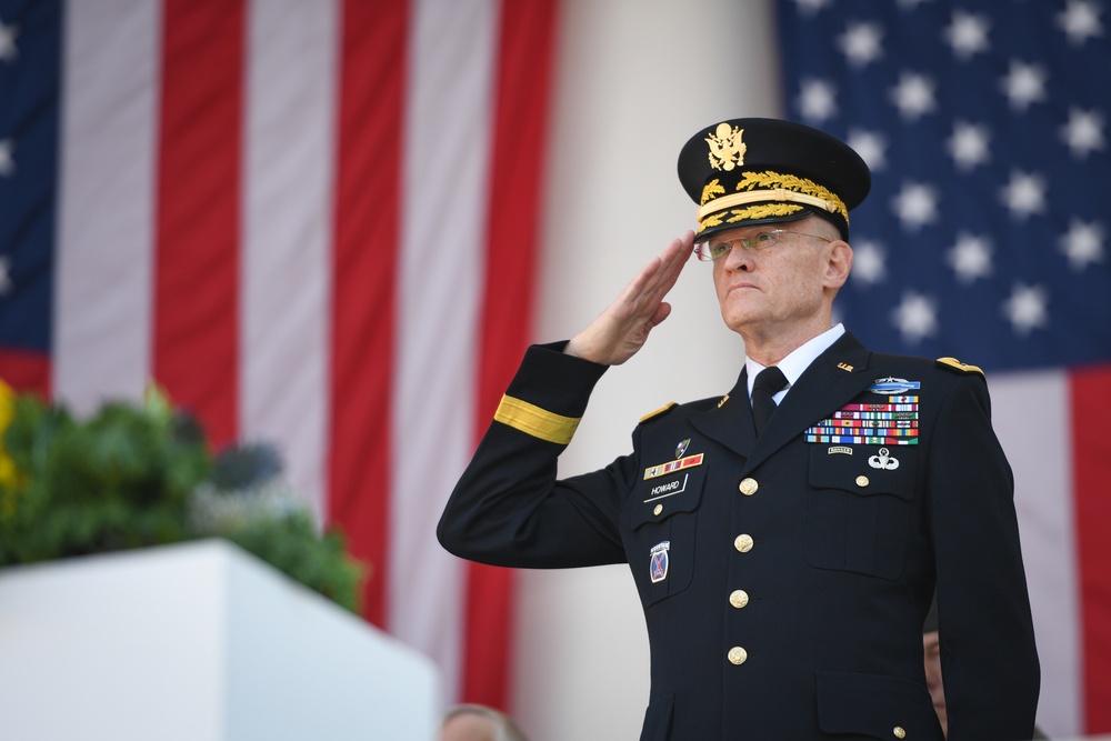 DVIDS - Images - Gen. Howard Salutes [Image 6 of 10]