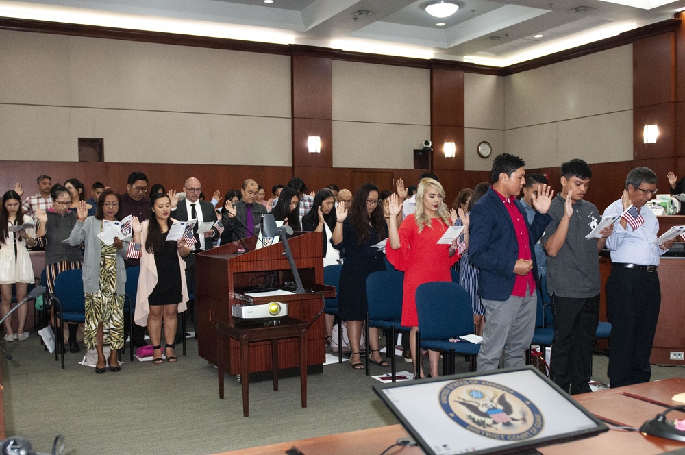 New U.S. Citizens Welcomed During Veterans Day Naturalization Ceremony