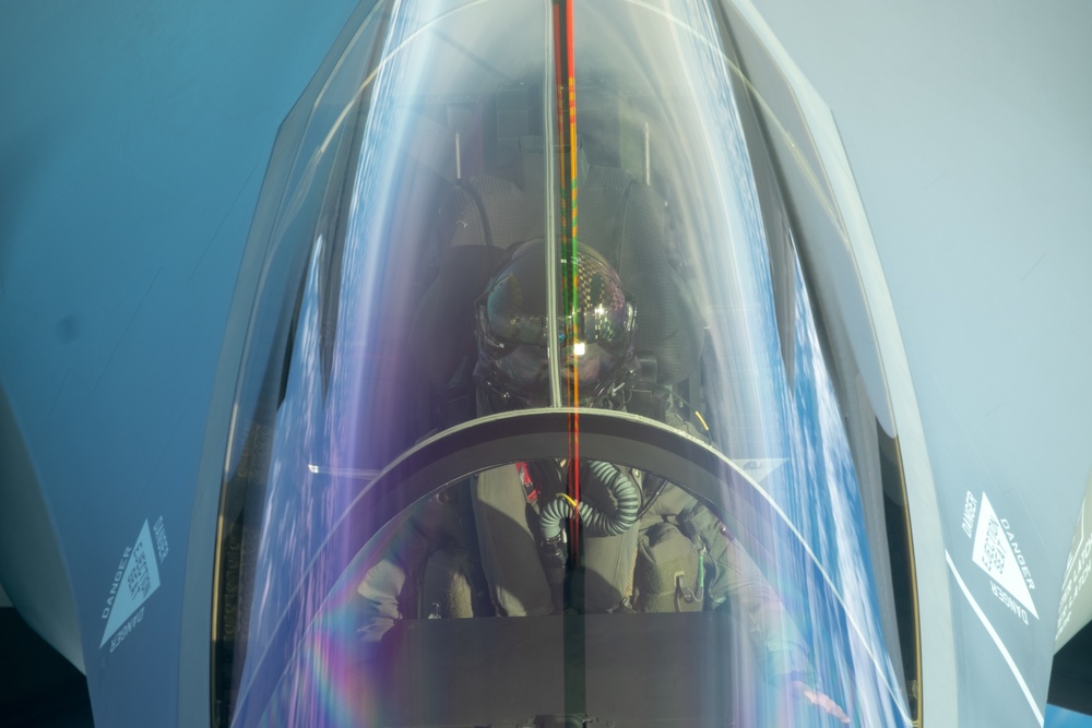 76th ARS refuels 388th FW