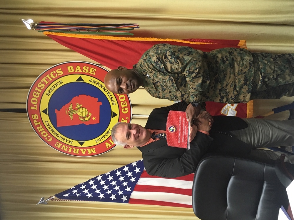 MCLB Albany Col. Trimble awards safety award of quarter