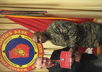 MCLB Albany Col. Trimble awards safety award of quarter