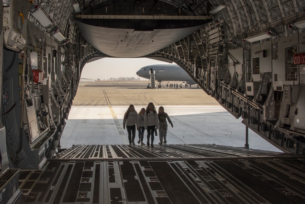 Media Event/JROTC Travis AFB Tour