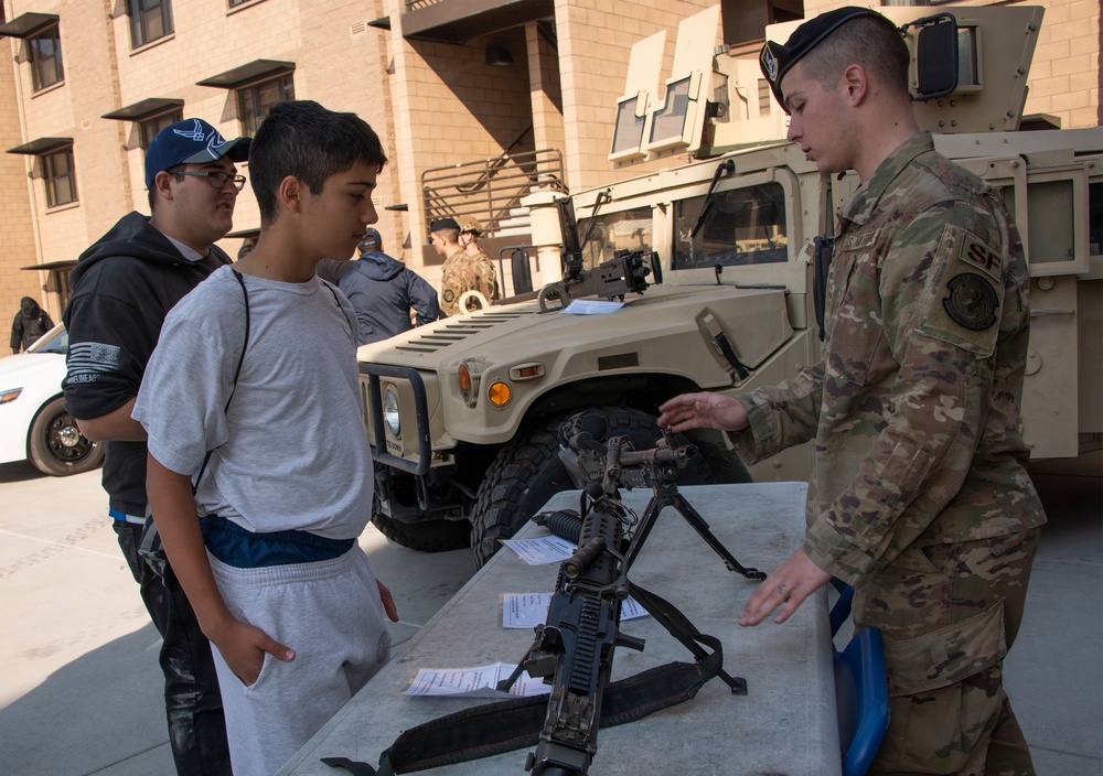 Media Event/JROTC Travis AFB Tour