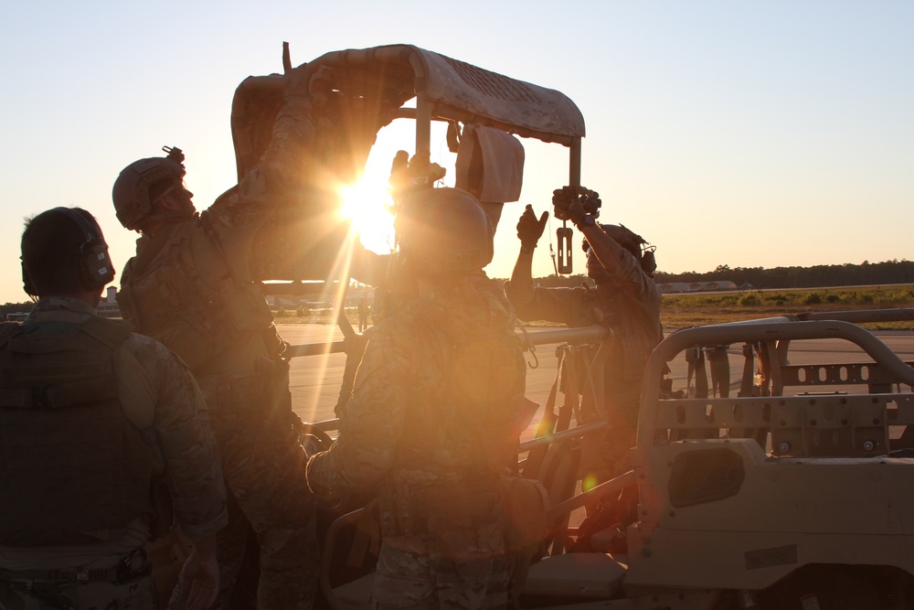 Soldiers Train In Florida