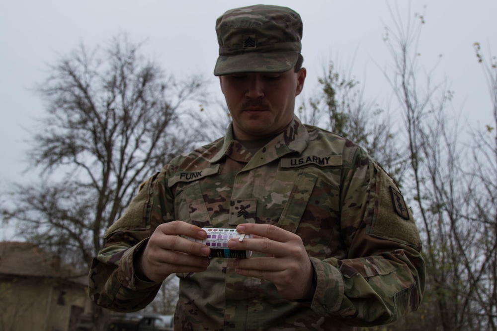 71st Medical Detatchment tests water at Mihail Kogalniceanu Airbase