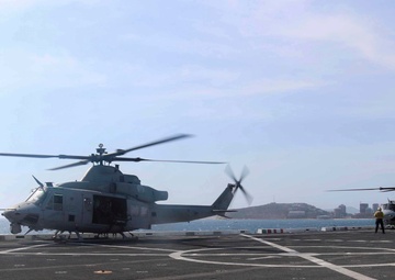 USS Green Bay PNG Flight Ops