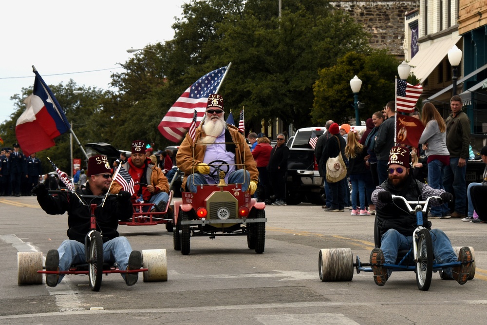 Photo Story – San Angelo honors veterans, retirees during 2018 Veterans Day Parade