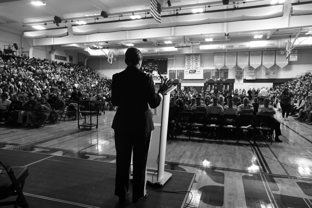 Local Chicago-land high school honors its veterans