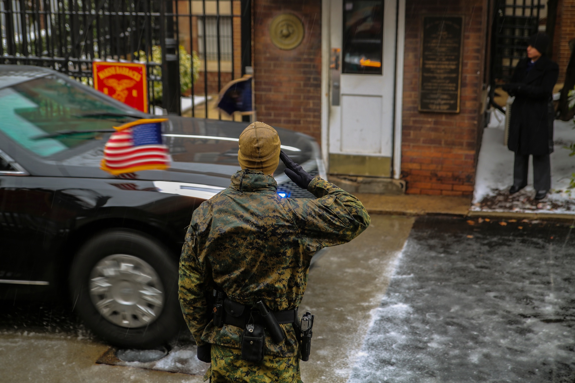 DVIDS - Images - The Washington Commanders visit Marine Barracks