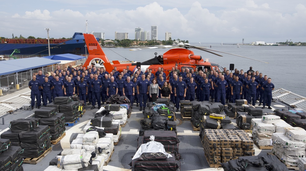 Coast Guard offloads 18.5 tons of cocaine in Port Everglades 