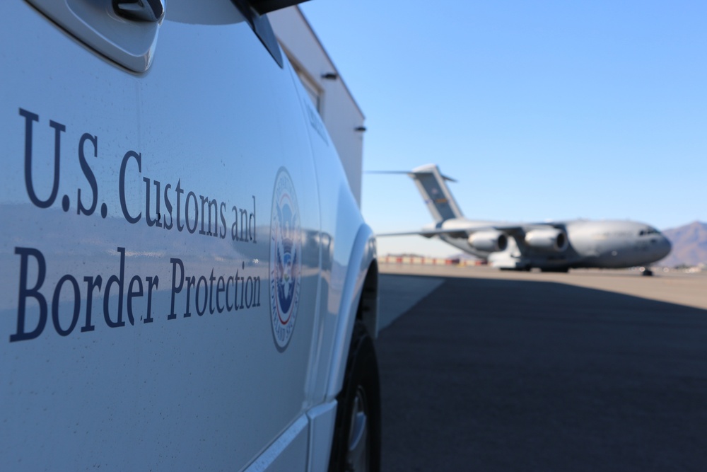 CBP officers deploy from El Paso in Support of Operation Secure Line