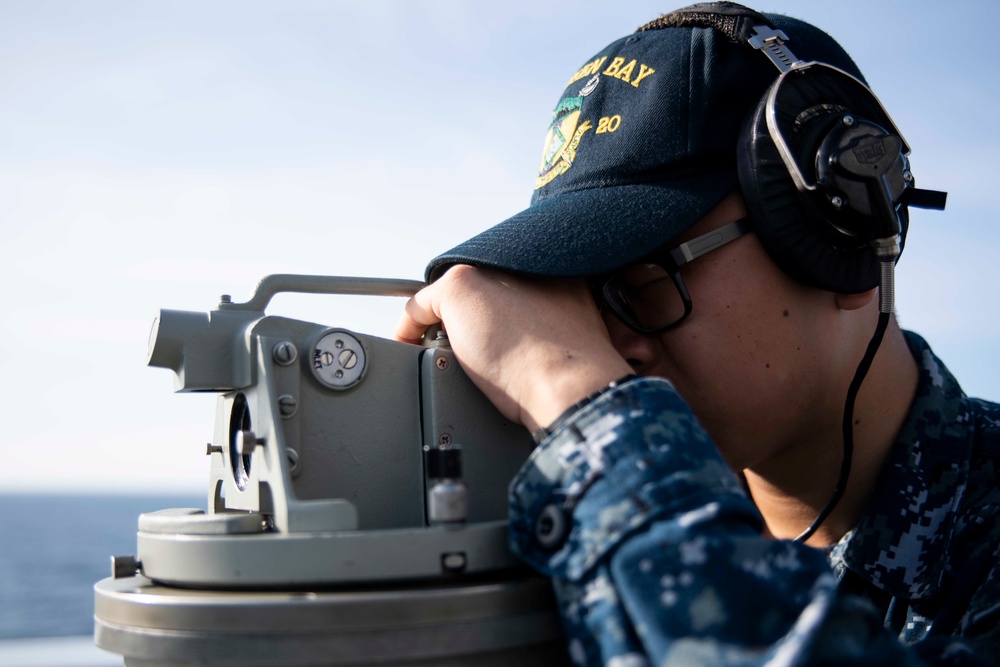 USS Green Bay arrives in Papua New Guinea