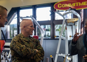 Maj. Gen. Weidley visits MAG-12