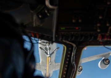 9th Airlift Squadron supports 142nd Aeromedical Evacuation and 337th Airlift Squadron training