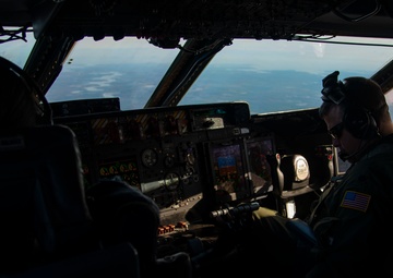 9th Airlift Squadron supports 142nd Aeromedical Evacuation and 337th Airlift Squadron training