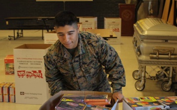 Marines prepapre for Toys for Tots