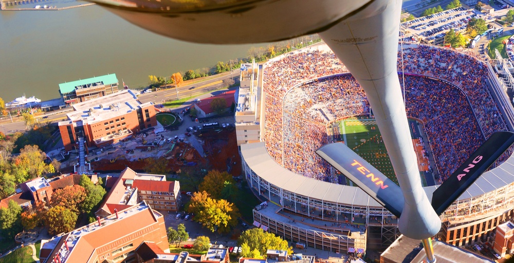 134th Air Refueling Wing conducts flyover at Neyland Stadium